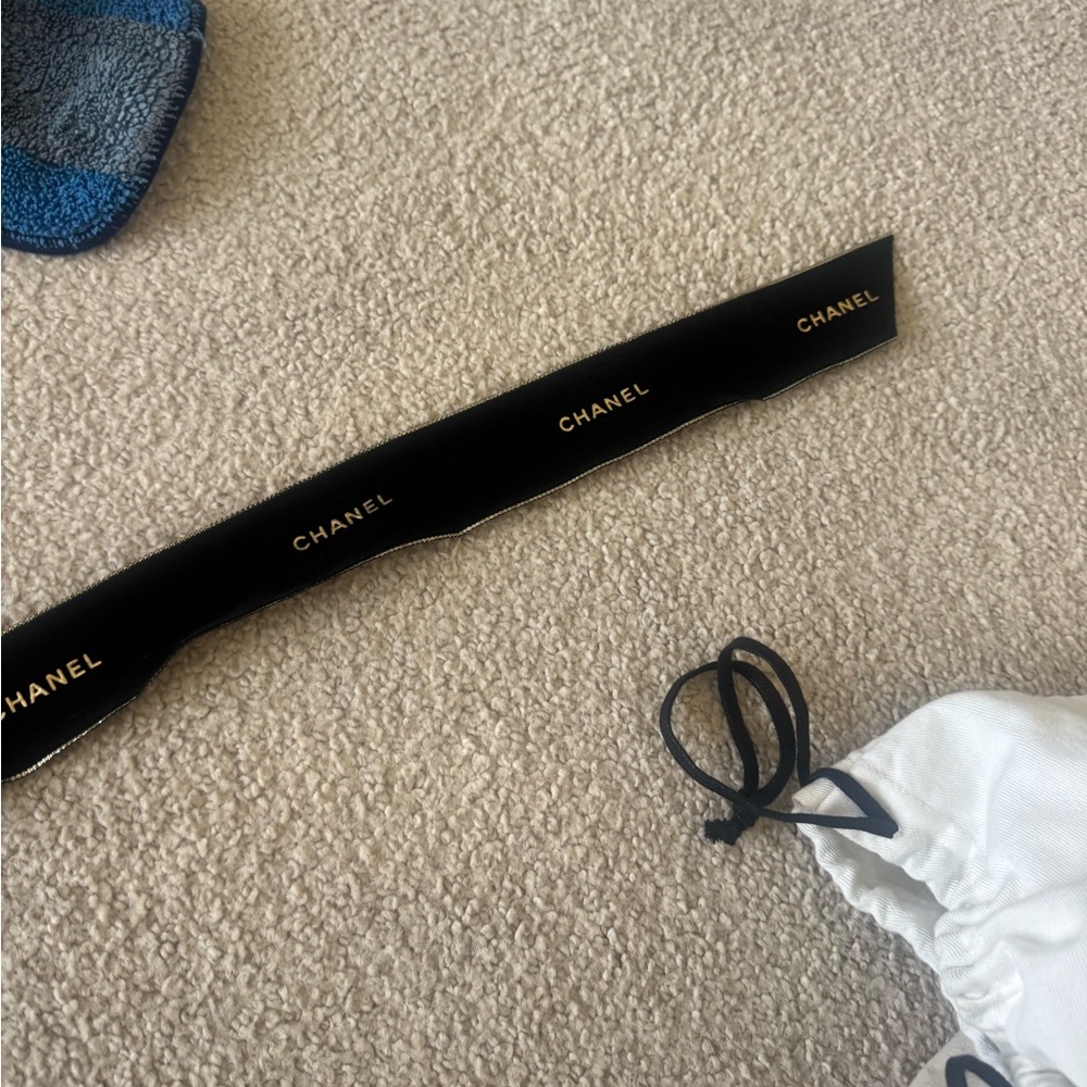 Chanel Black Velvet Ribbon - Picture 3 of 3